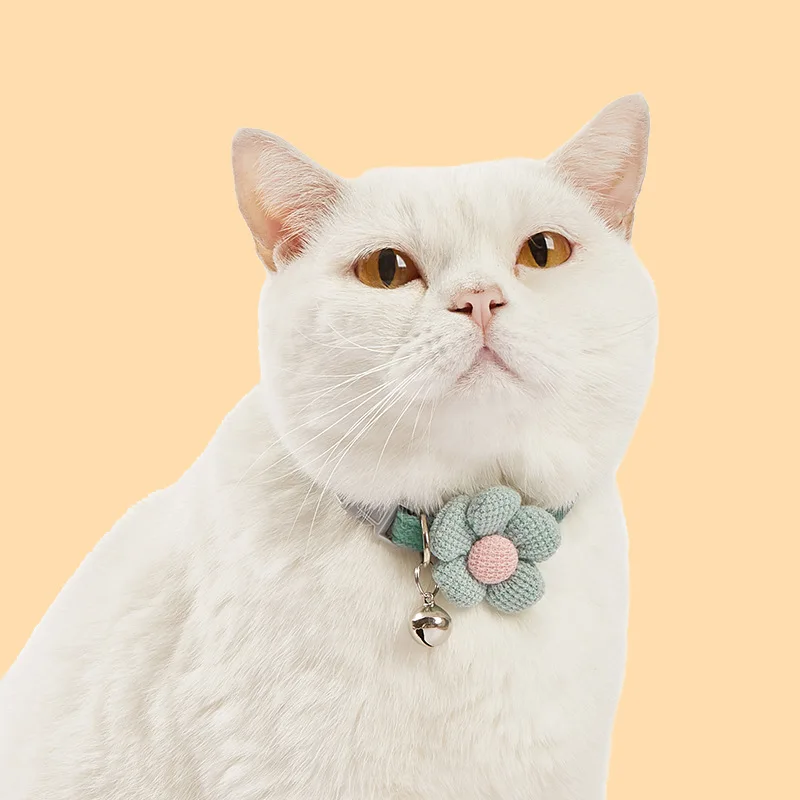 Милый вязаный ошейник-колокольчик в виде цветка, регулируемое ожерелье с кошкой, защитная пряжка для тяги, аксессуары для щенков, товары для домашних животных - 0